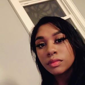 Meet your Posher, Isabel